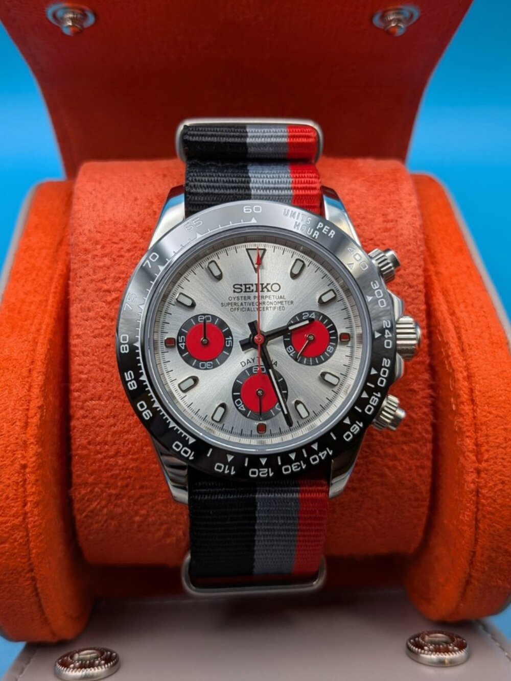 Seiko MOD | Audi Motorsport Inspired | VK63 quartz movement - Picture 6 of 12